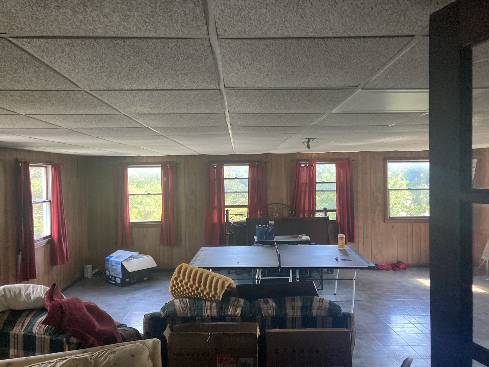 Room before renovation