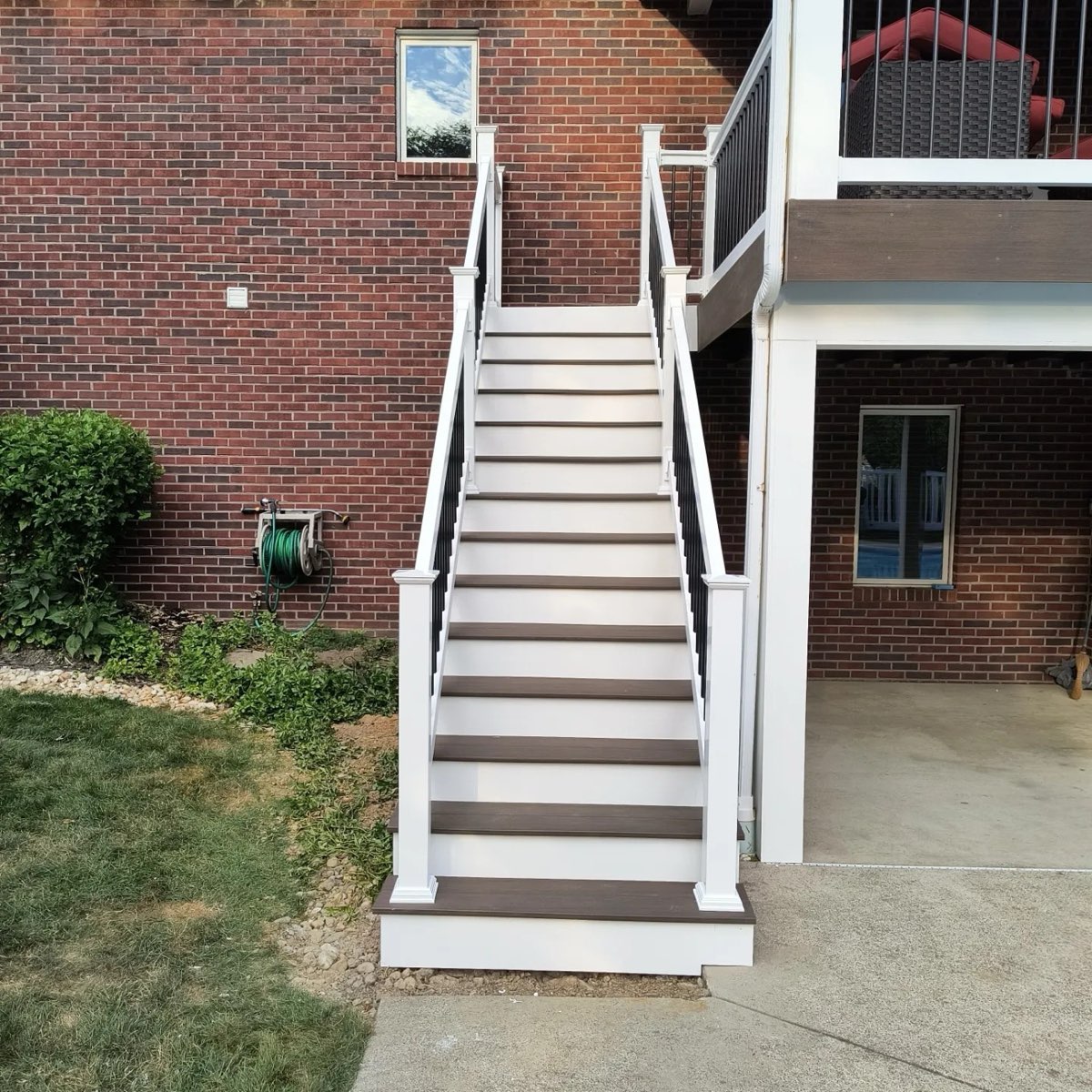 Demo & Store Deck — photo 5