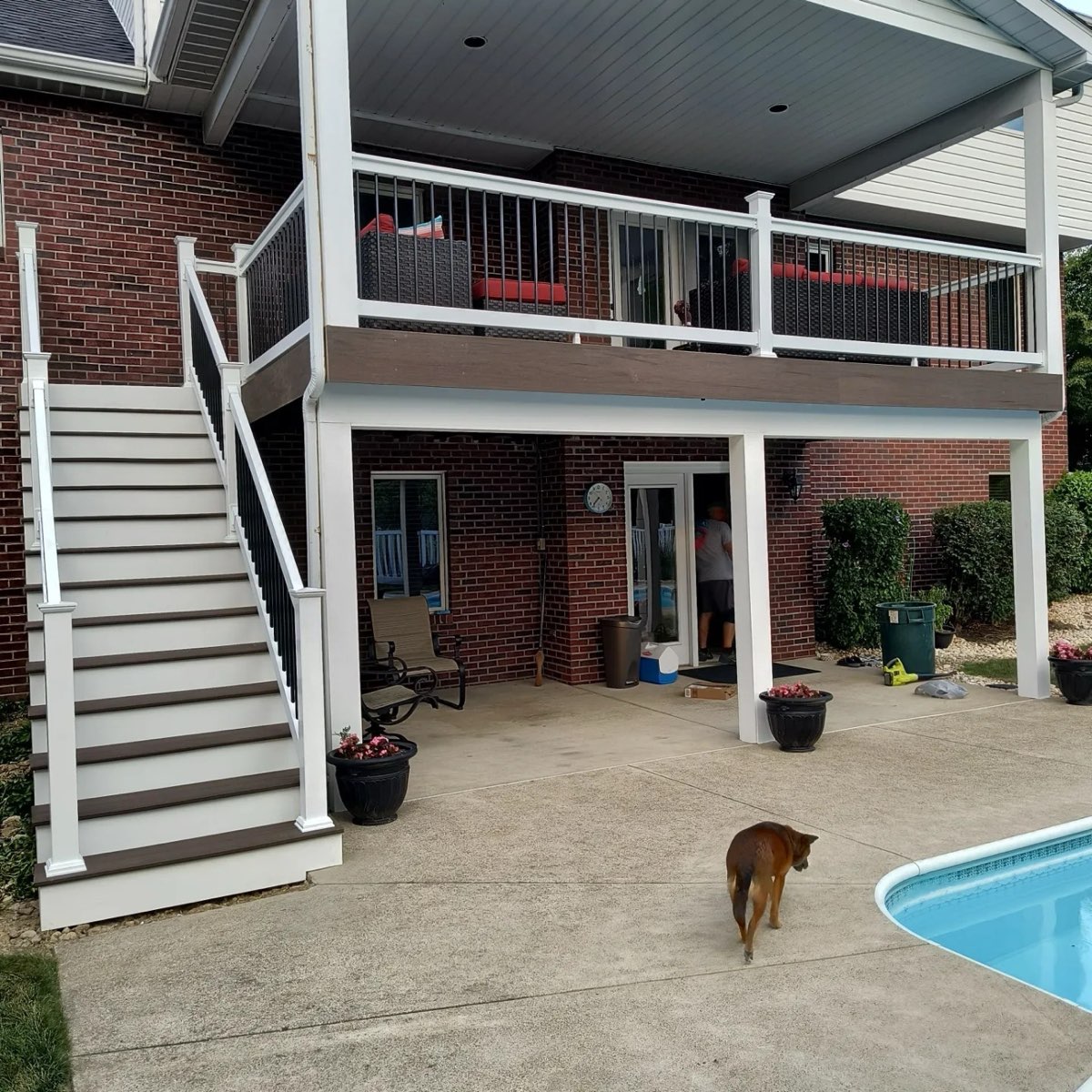 Demo & Store Deck — photo 7