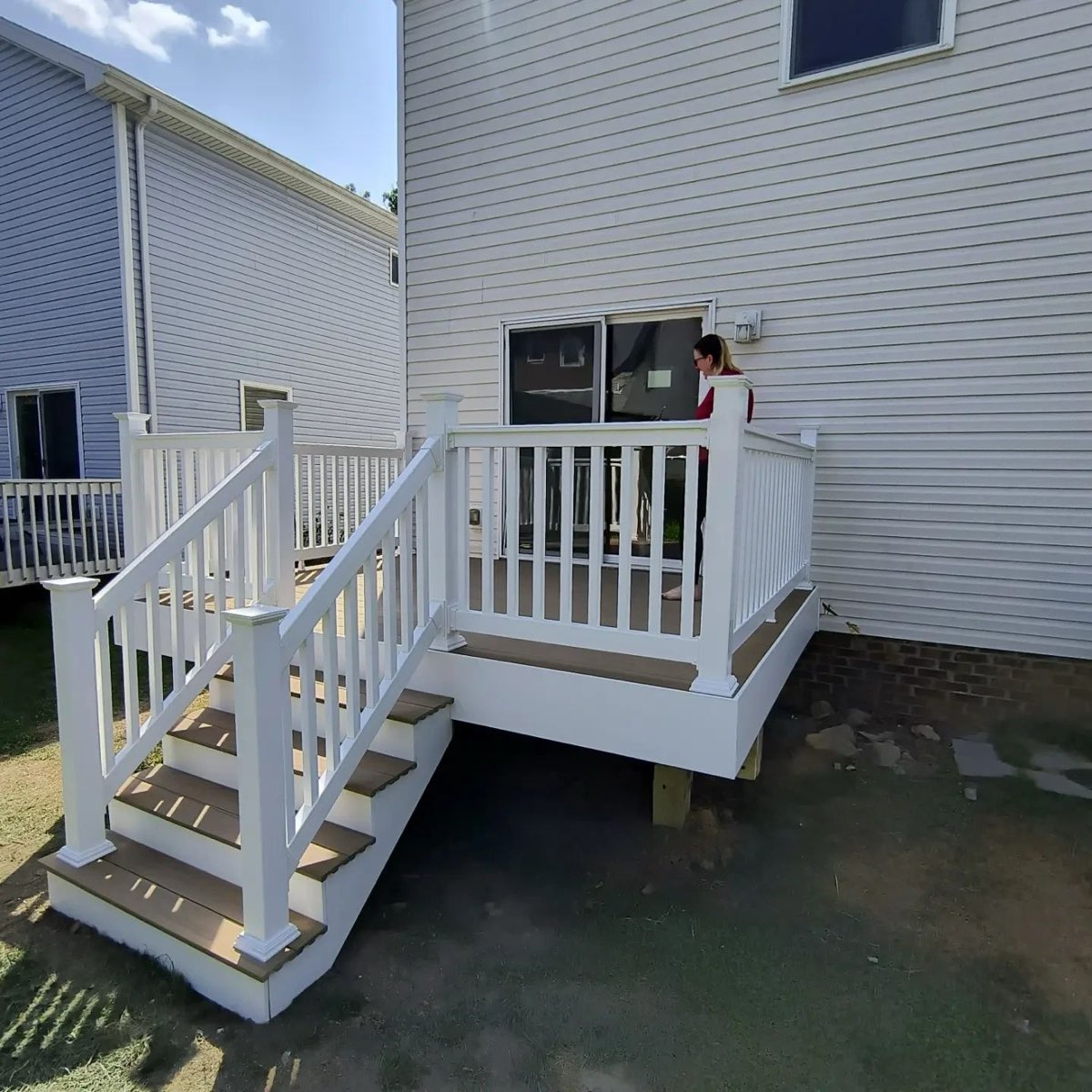 Nice & Small Deck — photo 8