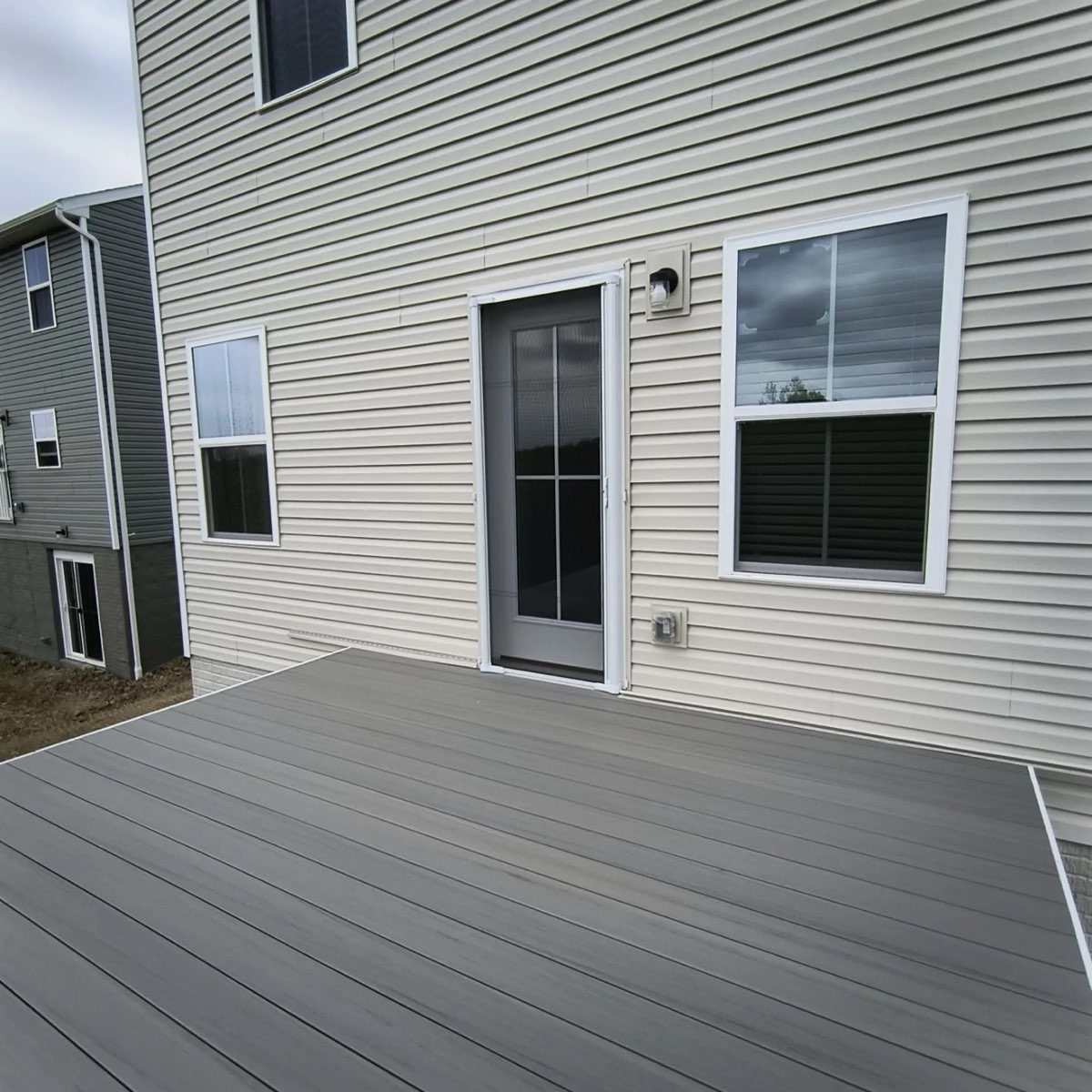Beautiful 12′×12′ House Deck — photo 6