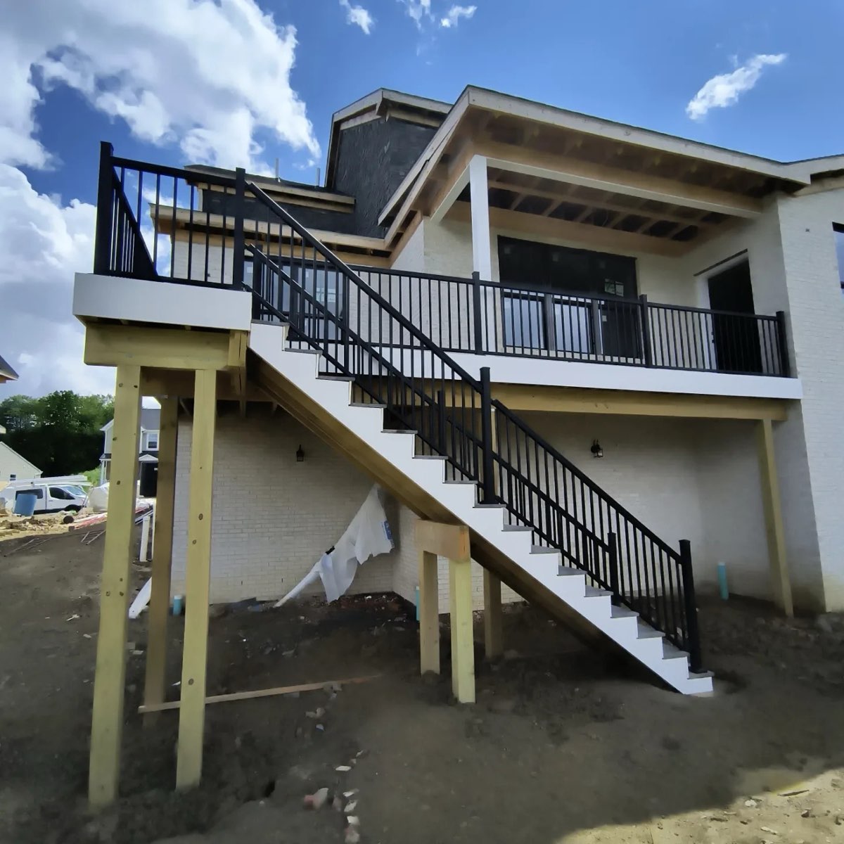 Semi-Covered Porch Deck — photo 7