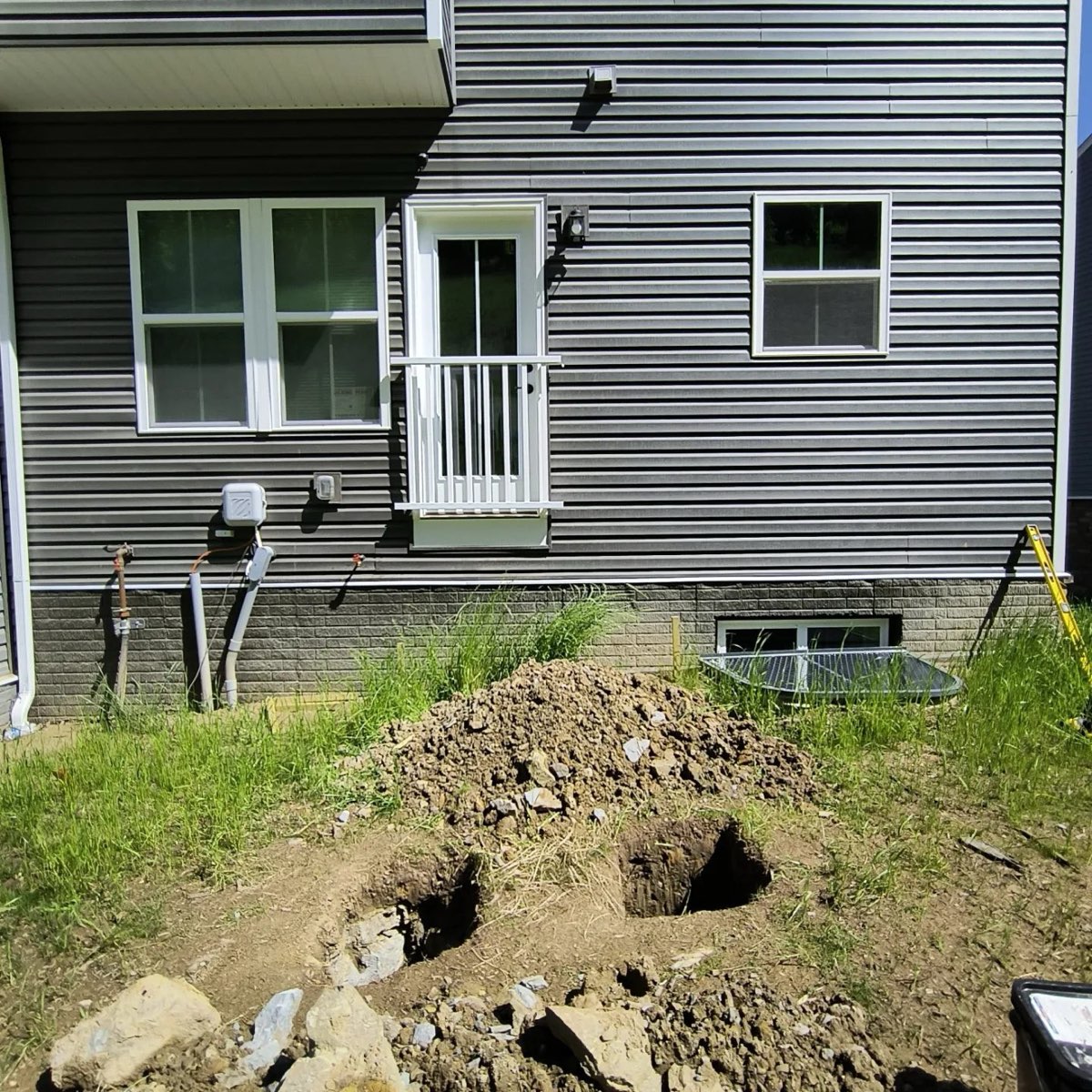 Small White Deck — photo 1