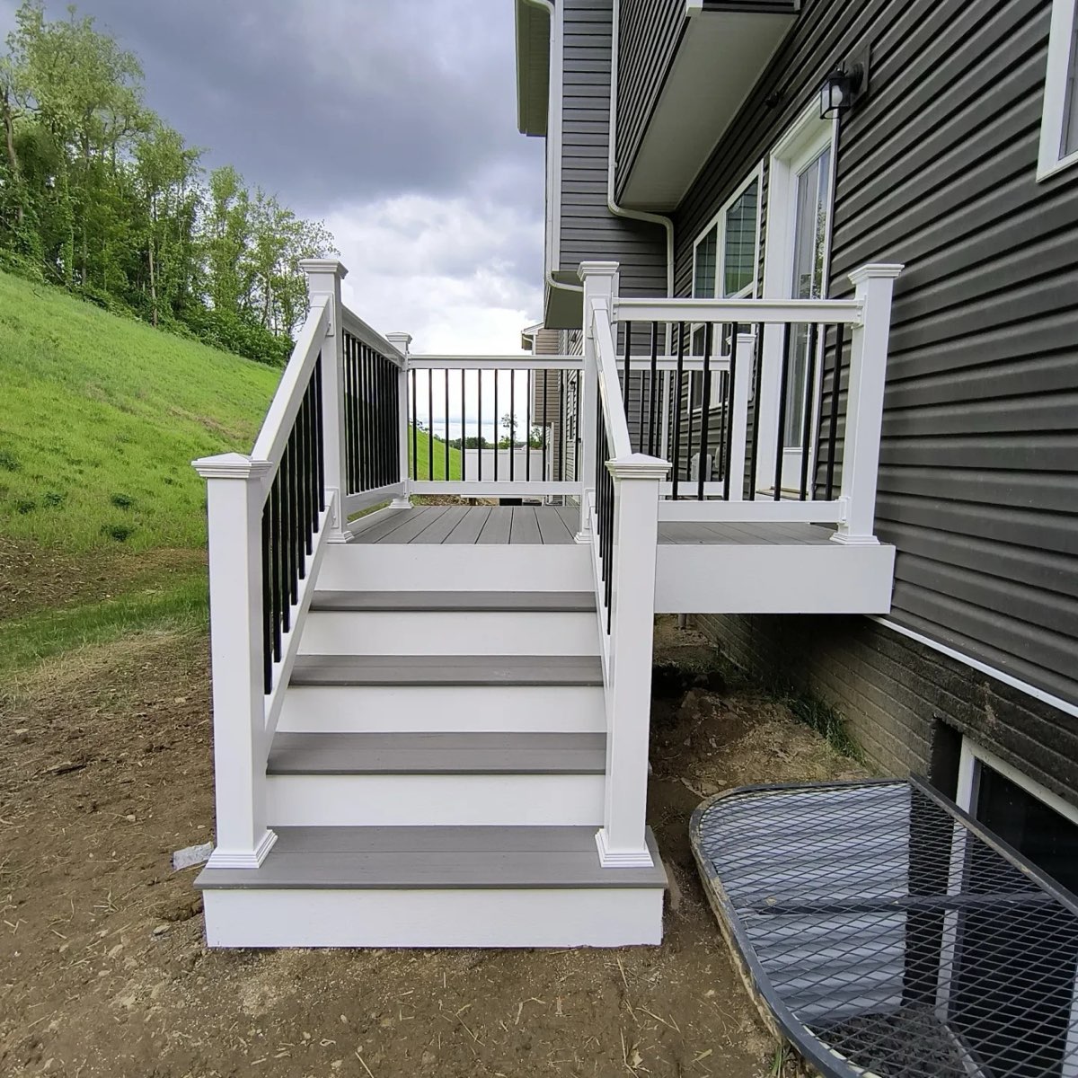 Small White Deck — photo 7