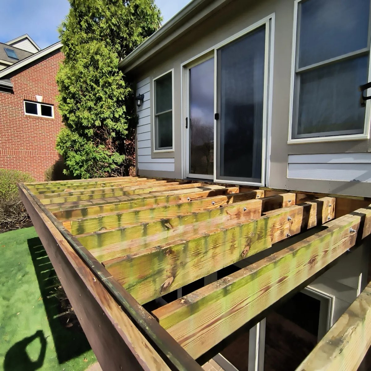 Renovation Deck — photo 1